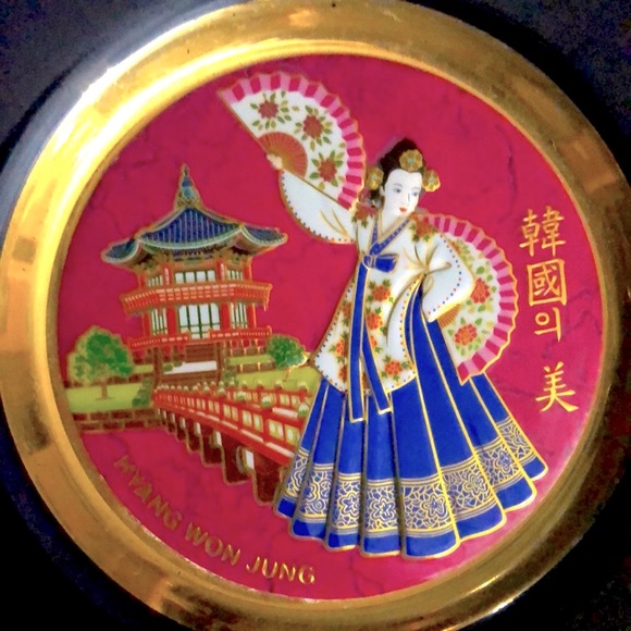 Korean 24K handcrafted appetizer plate - Picture 3 of 3